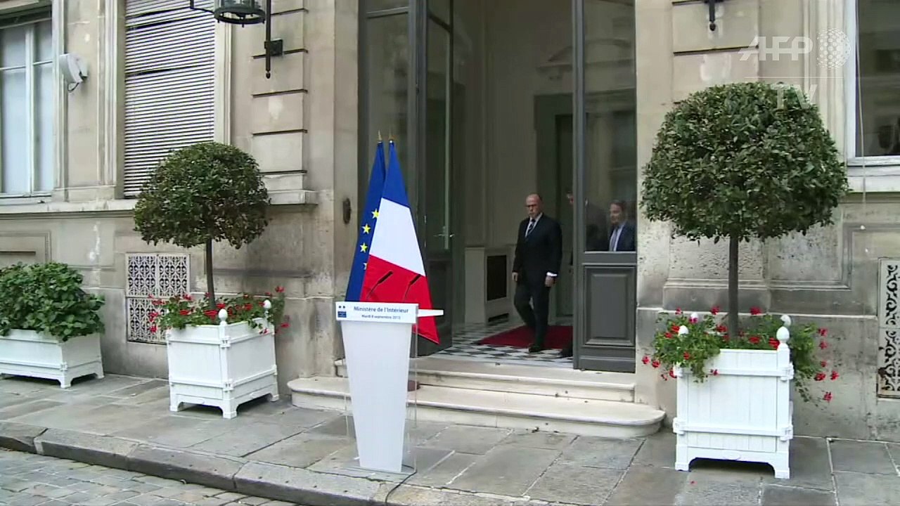 Baroin: accueillir "uniquement" les "réfugiés et naufragés"