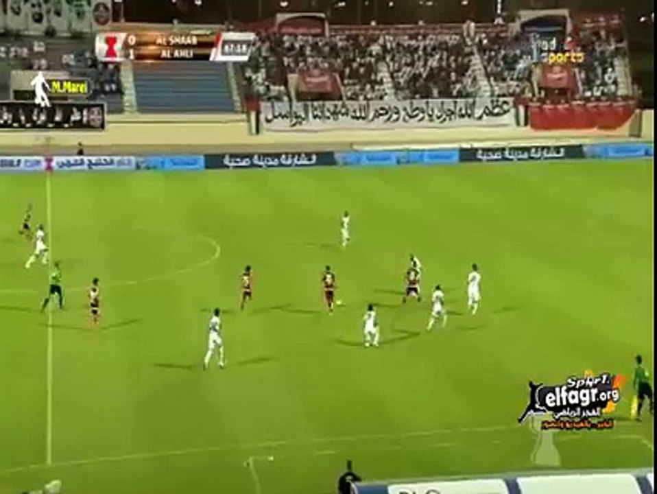 عمرو السولية يصنع هدف التعادل للشعب أمام الأهلي الإماراتي