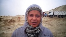 عمال قناة السويس الجديدة فى يناير2015 والعمل فى البرد القارص
