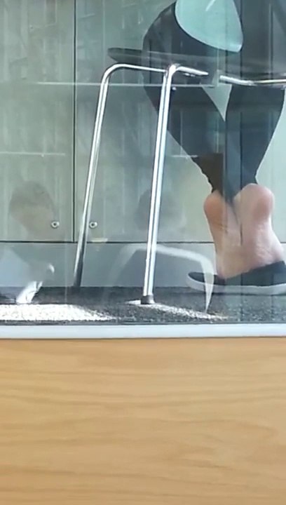 Candid college girl soles out of keds nonstop legs