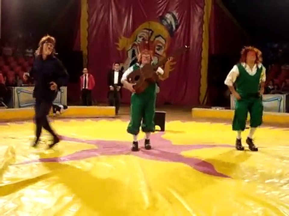 Los Pitutos en el Circo Más Grande y Famoso