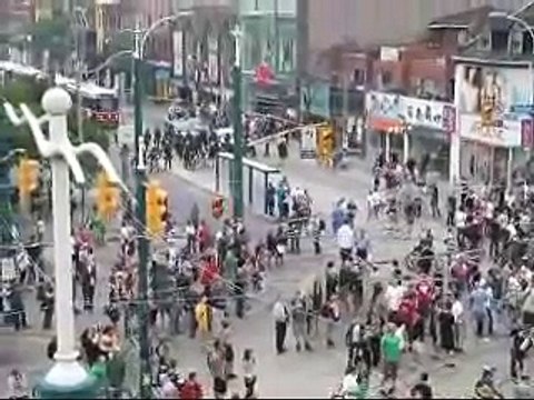 G20 Toronto - Queen & Spadina - Police Block in and Arrest Protesters and Bystanders