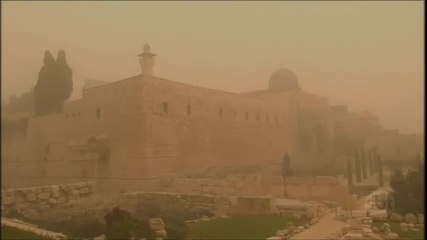 Descargar video: Tempestade de areia deixa mais de 700 feridos no Oriente Médio