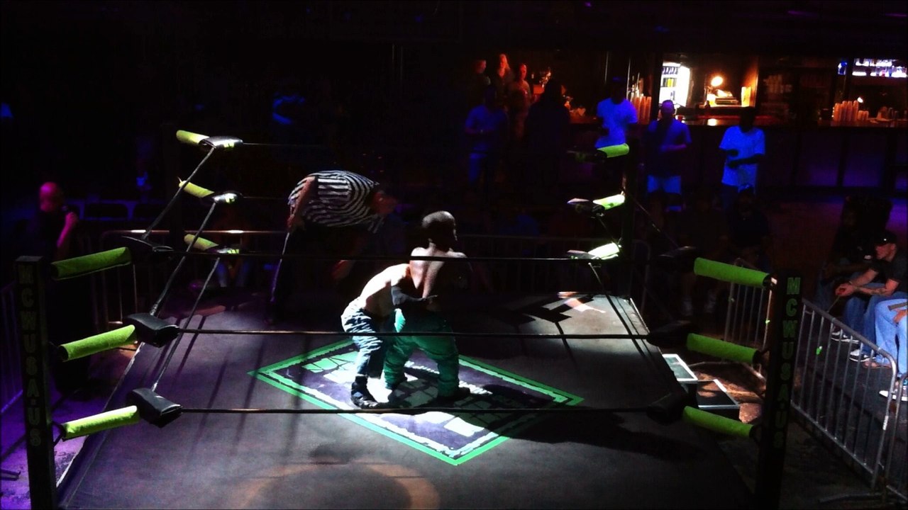 "Cowboy" Kidd Quick vs. "The Biggest Pimp in the Game" Huggie Cub - Micro Championship Wrestling