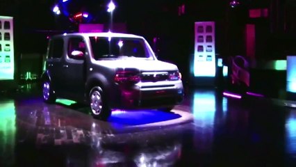 2010 Nissan Cube Review - As functional as it is funky