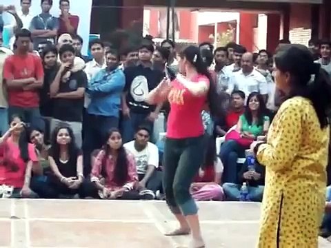 indian college girls dancing in tight jeans pant