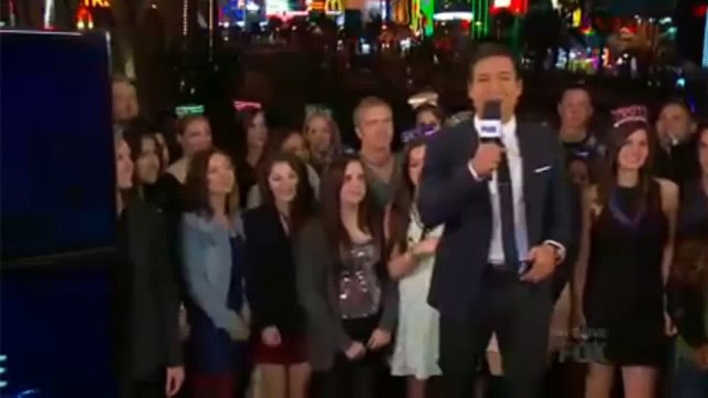 Panic! At The Disco - Miss Jackson LIVE at FOX New Year's Eve