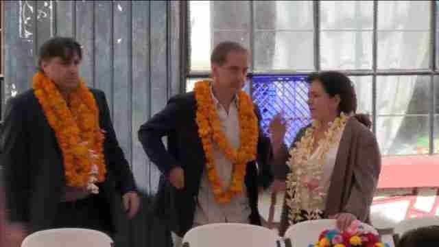 Expertos en derechos humanos se reúnen con familiares de los 43 desaparecidos