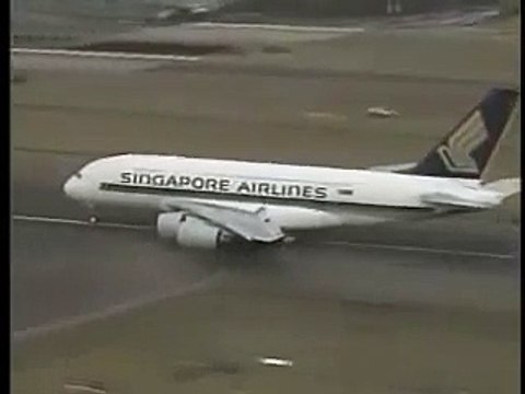 Landing of A380 first commercial flight (Singapore Airlines)