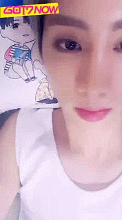 [ENGSUB] GOT7 NOW MARK'S SOFA SELFIE!