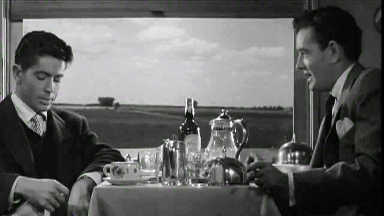 Hollywood at Home: Strangers on a Train