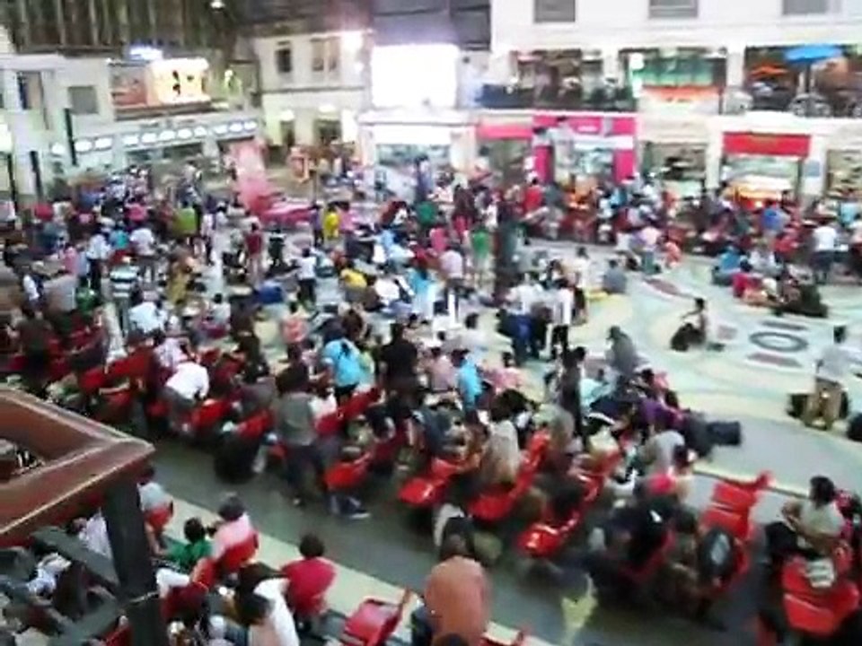 タイ王国国歌＠ホワランポーン駅　Thailand National Anthem "Phleng Chatat"