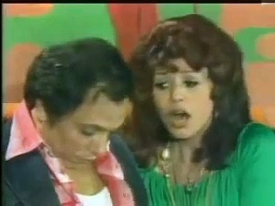 عادل امام يتعرض للتحرش الجنسي من قبل فنانة