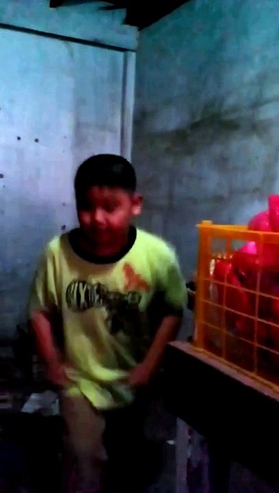 Franzis & Jom-jom Dance Japanese song