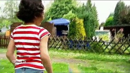 Afghanische Kinder und Markus Dewender "Cosmo TV"