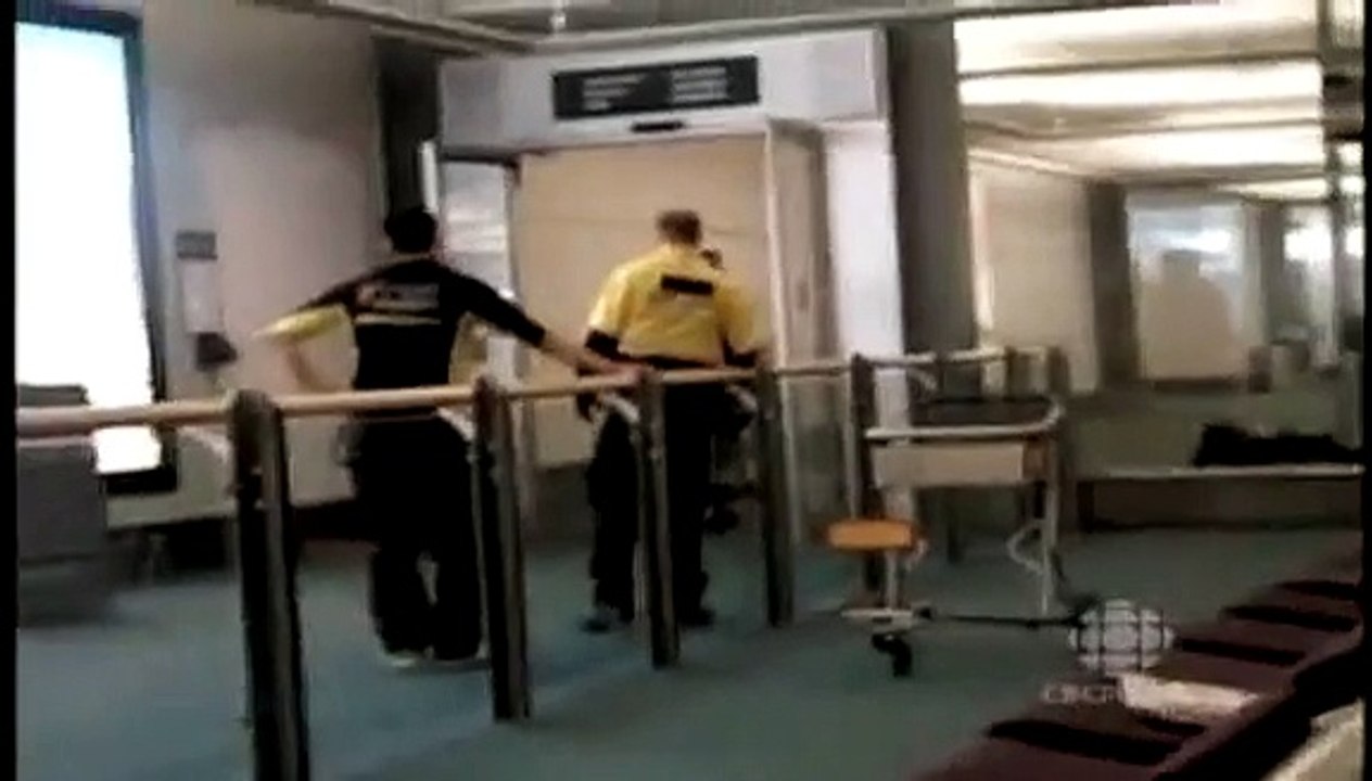 Police Taser a   Man In  Vancouver Airport