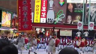 新宿エイサー祭り（コマ劇場前）