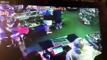 LiveLeak.com - Brutal fork attack