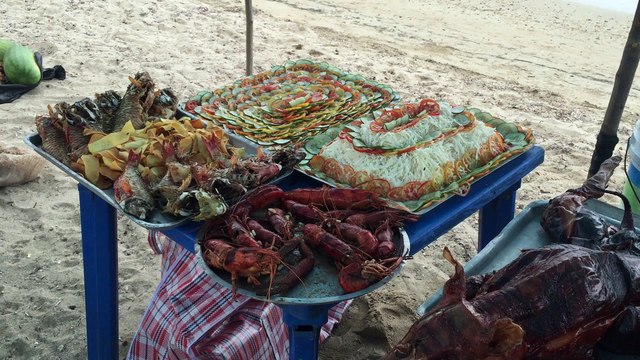 Carnaval de Santiago Juillet 2015 .Repas à la plage avec tous les profs cubains et les stagaires