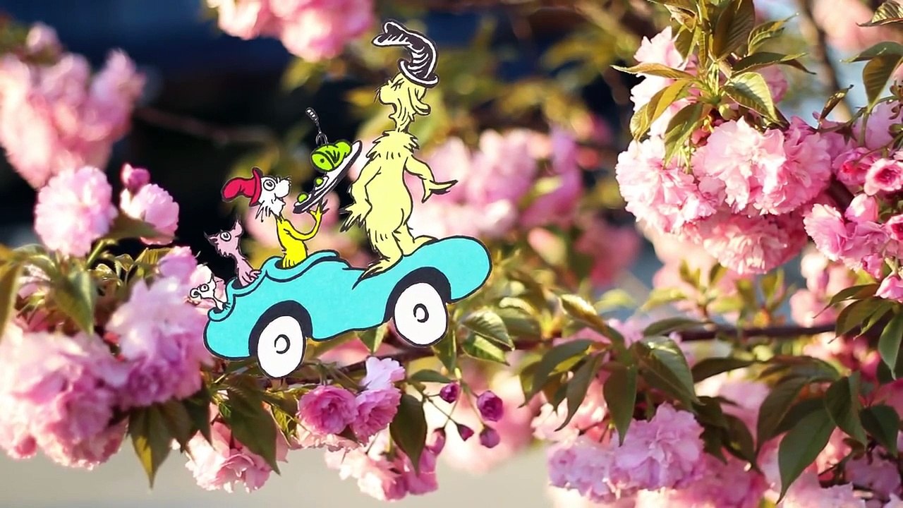 Read-Aloud "Green Eggs and Ham" by Dr Seuss - A Book for Kids