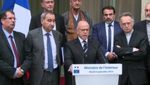 Conférence de presse de Bernard Cazeneuve et de François Clavairoly en présence des représentants des cultes en France