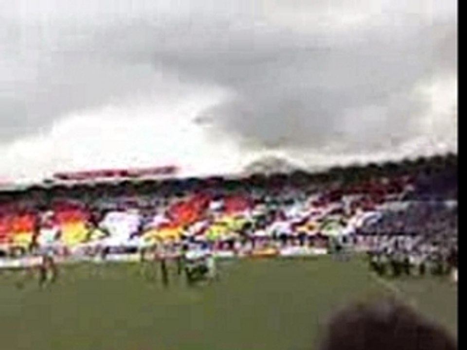 ULTRA BORDEAUX PARIS TIFO VIRAGE SUD