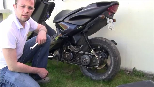 tuto démonter et remonter son variateur de scooter moteur minarelli horizontal 50cc (NITRO)