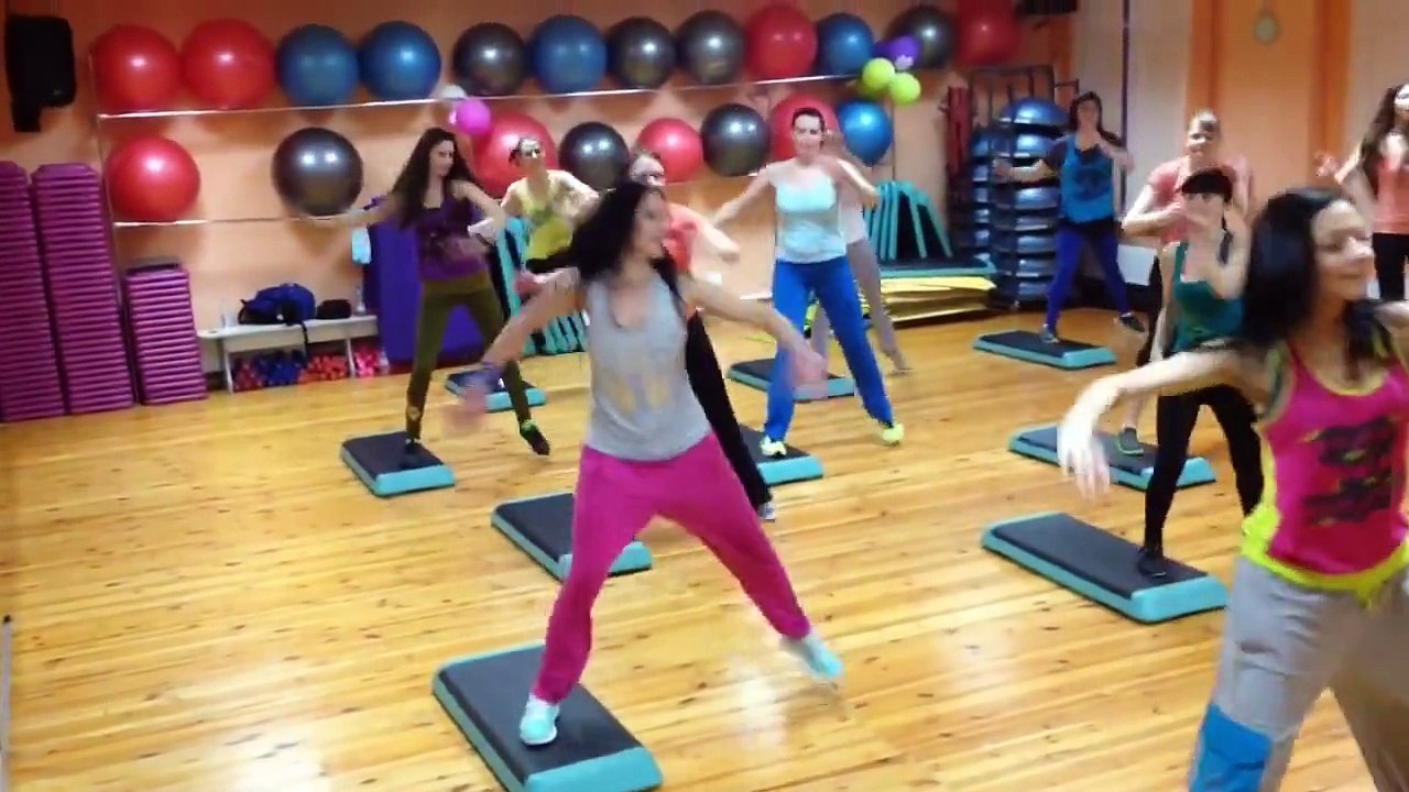 Zumba Step "QUE VIVA LA VIDA" Reggaeton Mega Mix 40 by Lena