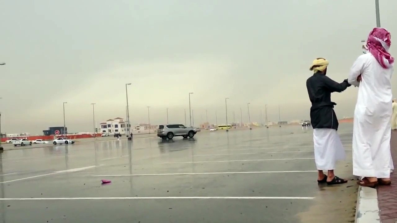 استعراض شباب بني ياس في باركنات النادي