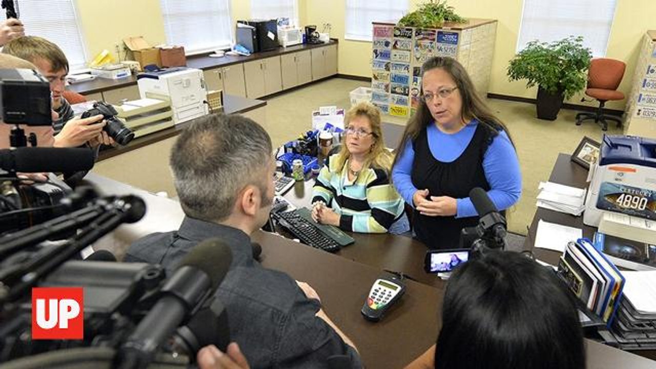 Kentucky County Clerk Refuses Gay Marriage Rights: theDESK