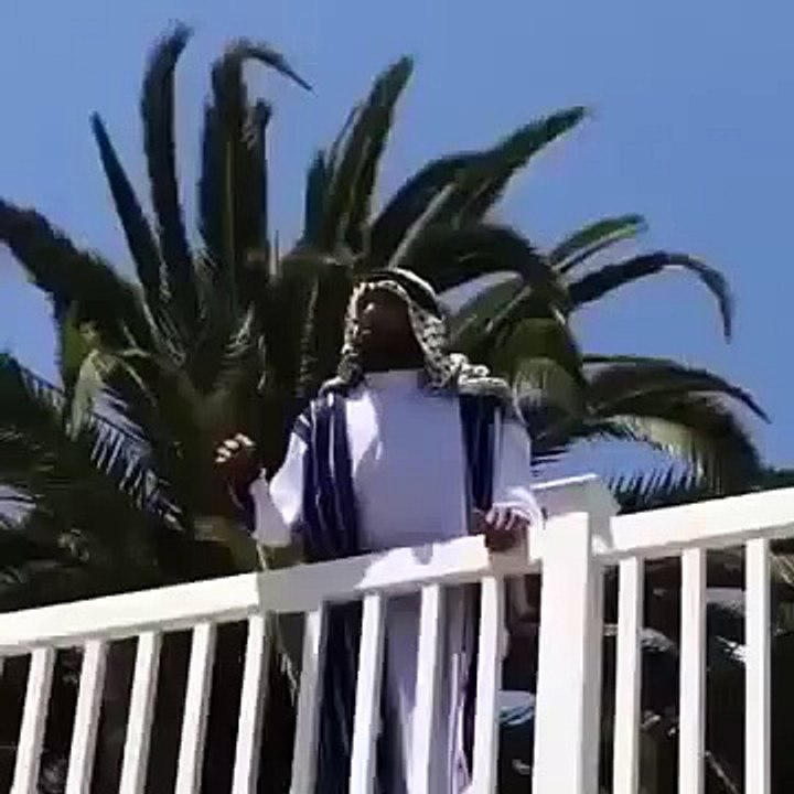 Arab and Black Guy Get Into Fight