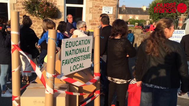Plouezec : les parents bloquent l'école maternelle pour réclamer l'ouverture d'une classe