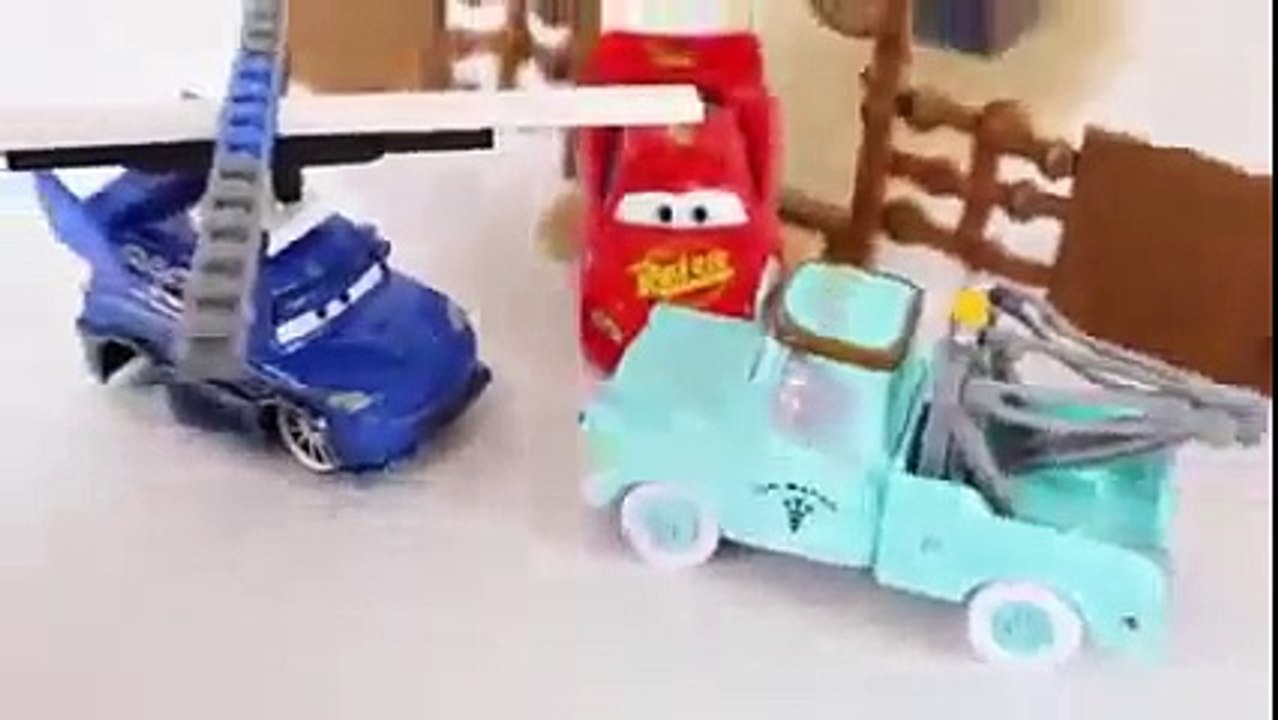 Doc McStuffins Clinic Playhouse and Disney Cars Toy Doctor Mater Lightning McQueen and DJ