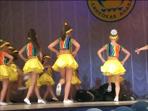 Весёлый детский танец / Funny children's dance