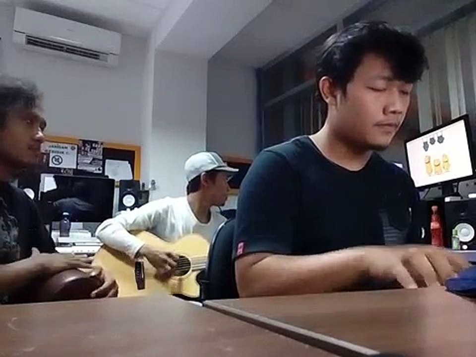 Tombo Ati instrumental (piano, guitar and udu pot)