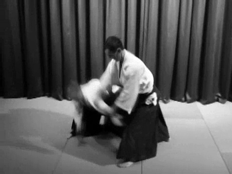 Aikido pinning techniques Ikkyo nikyo and sankyo