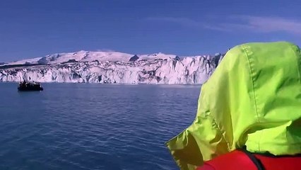 Du lịch Bắc Âu - Những tảng băng xanh bồng bềnh ở Vịnh Jokulsarlon (Iceland)