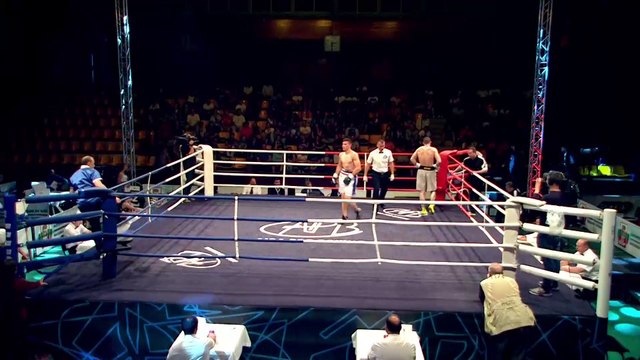 APB CYCLE 1 ROUND 1 81 KG Ward vs Bauderlique