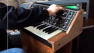 Synthesizer Korg 770