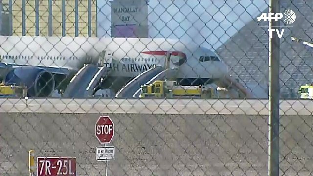 Avião pega fogo em aeroporto de Las Vegas
