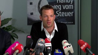 23.06. Pressekonferenz - Handy weg vom Steuer - Alexander Wurz