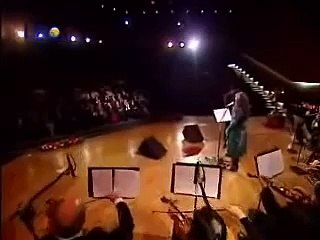 Majida Al Roumi - Silent Night (English, Arabic & French)