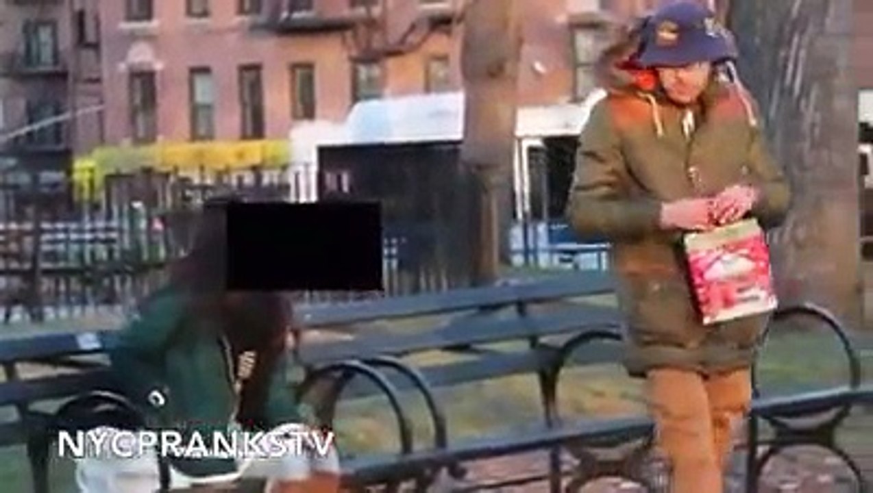 KISS PRANK - HOOKER EXPOSED 'GET BLOWJOB'