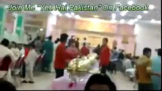 Pakistani Funny Clips Funny Pakistani wedding dance 2015 funny videos 2015