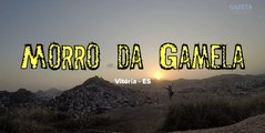 Fiéis sobem o Morro da Gamela para orar em Vitória-ES