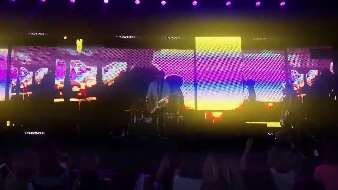 Somebody To You - The Vamps - Live in Toronto