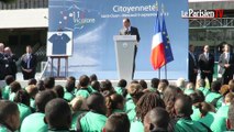 Quand  Hollande évoque la rénovation du stade Bauer, à Saint-Ouen