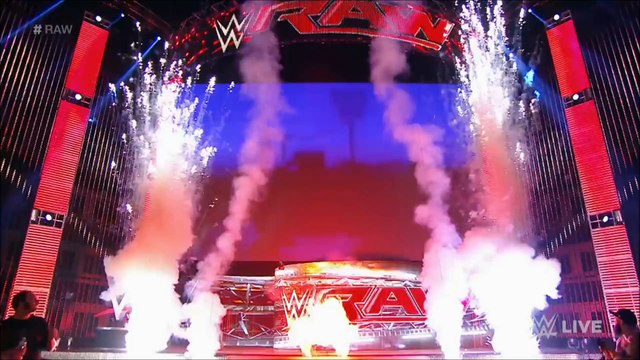 WHO WAS TALKING: TITUS O'NEIL OR A SPANISH COMMENTATOR?