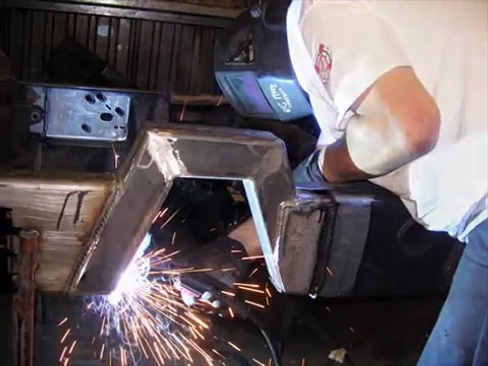 Bagged Chevy Dually on 24's