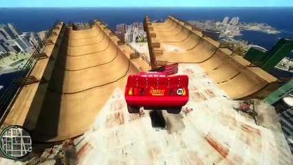 Lightning McQueen JUMP FOU !!! Disney Pixar Cars